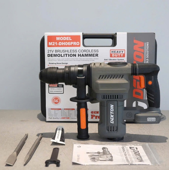 may đục dekton m21-dh06pro-1