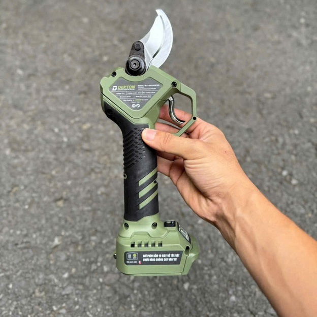 kéo cat canh dekton m21-mcc40xpro-3